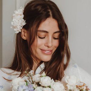 SOPHIE & LUNA IVORY FLOWER CLIP